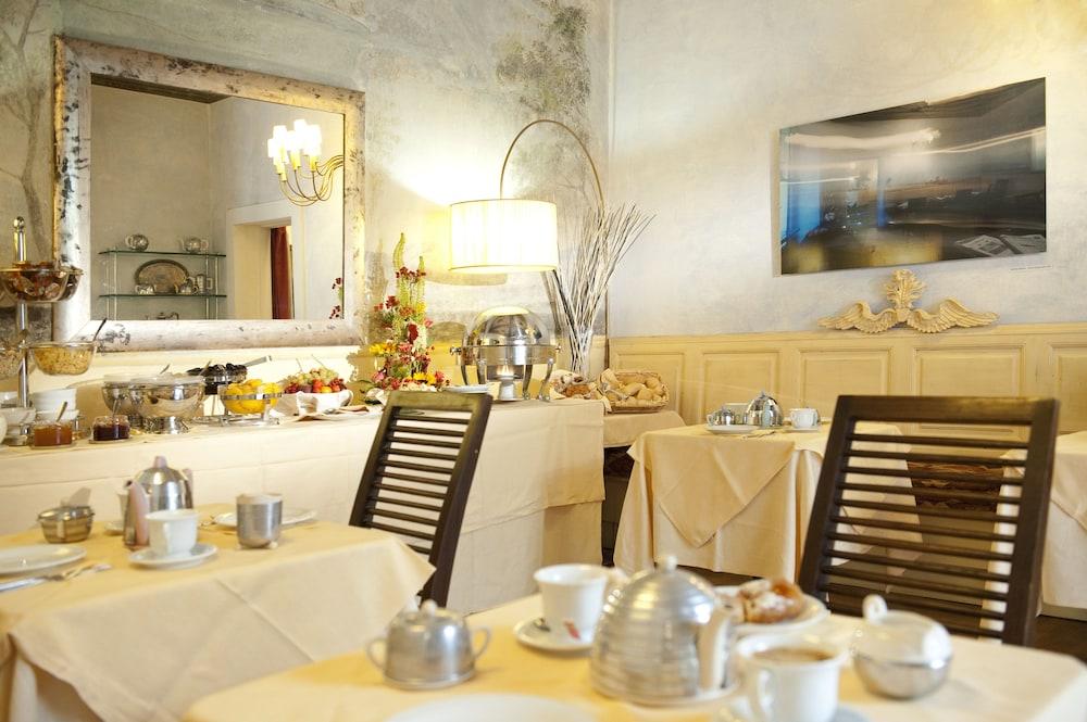 Palazzo Dal Borgo 4* Florença