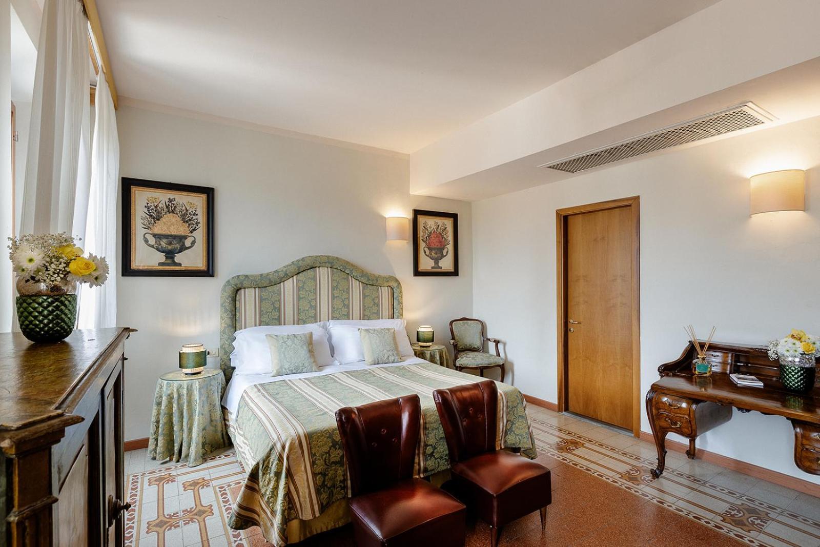Palazzo Dal Borgo 4* Florença